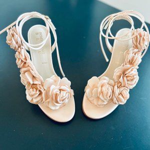 NWT - Something Bleu Hensley - 3D Flower Ankle-Tie Sandals - Blush